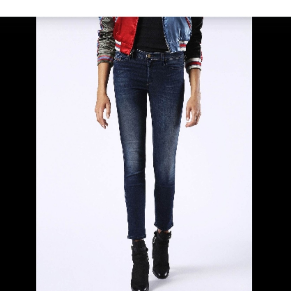 Diesel Doris Super-Slim Skinny Regular Waist Jeans